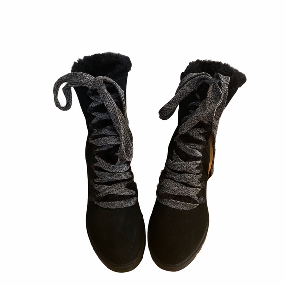 Kendall & Kylie Lace Up Boots Size 6 - Picture 2 of 5